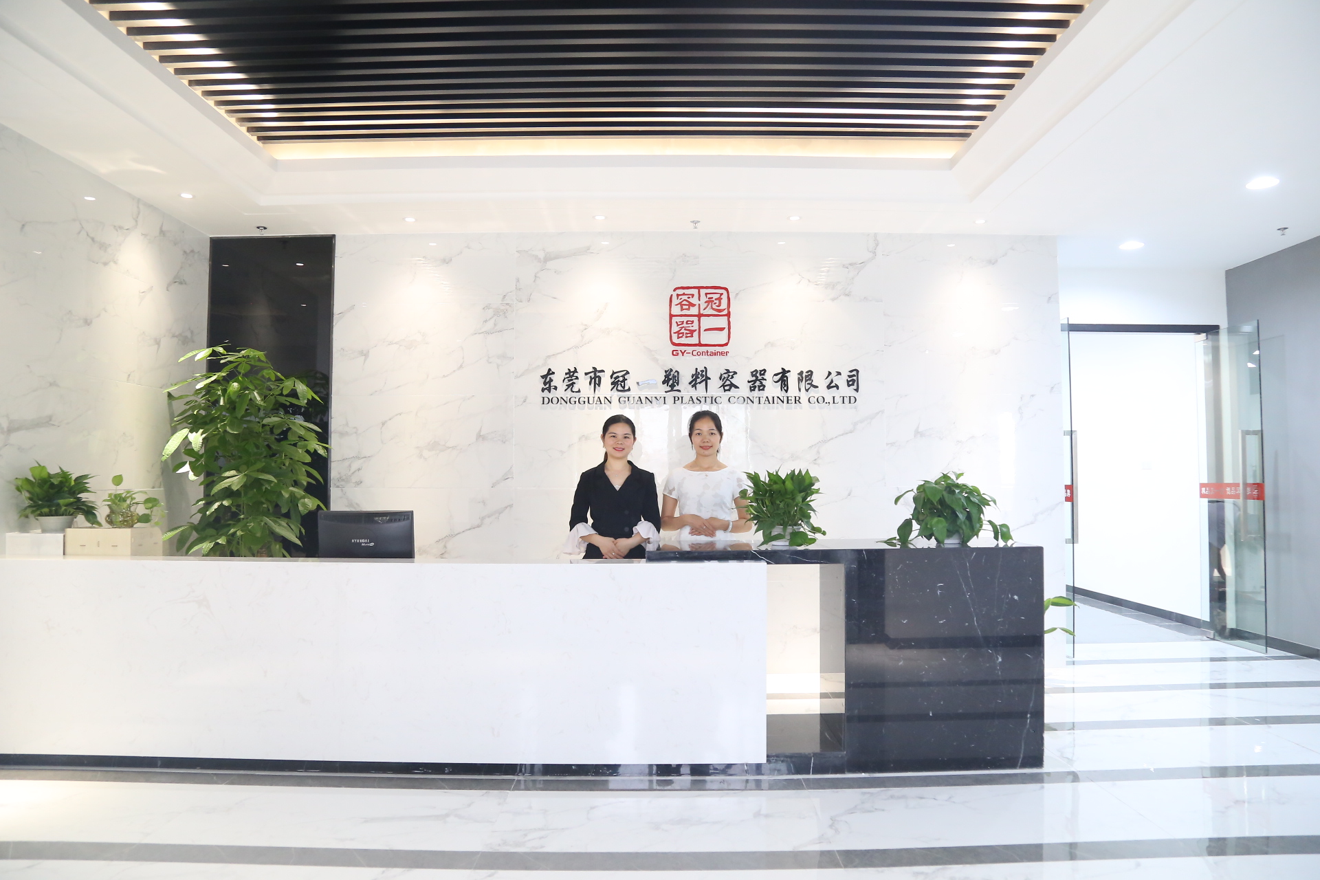 東莞冠一廠家直供2L塑料瓶HDPE材質(zhì)塑料瓶