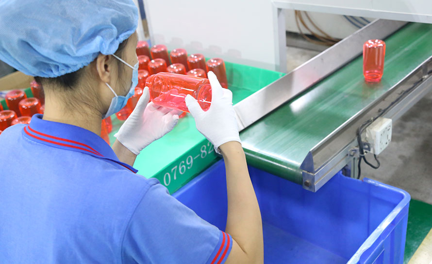 冠一塑料杯車間