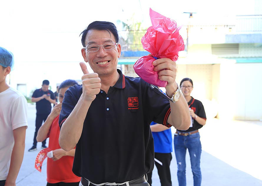 冠一全員過(guò)六一