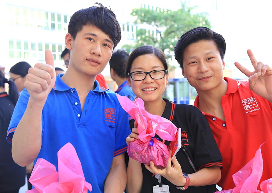 冠一全員過(guò)六一